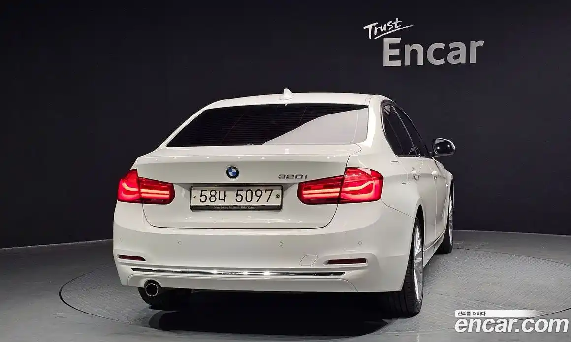 BMW 3-Series 2017 2.0 гидро в Москве № 1832008, фото 4