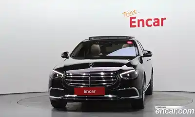 Mercedes-Benz E-Class 2023 3.0 гидро в Москве № 1832595, миниатюра 3