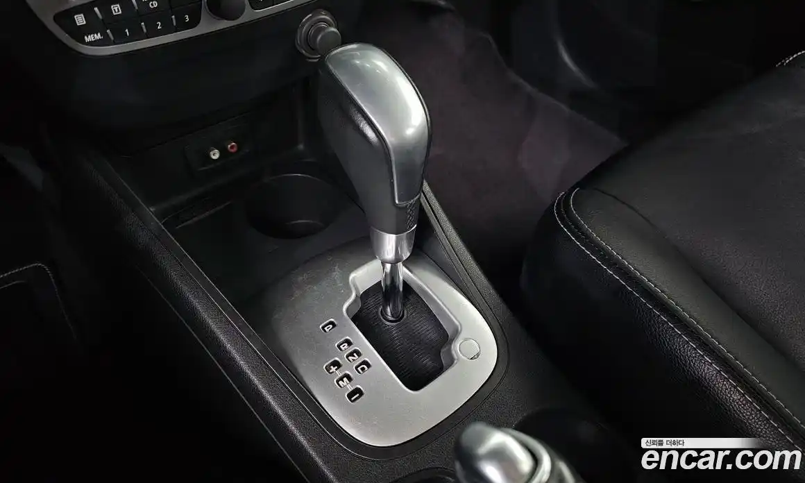 Renault SM3 2009 1.6 гидро в Москве № 1834677, фото 9