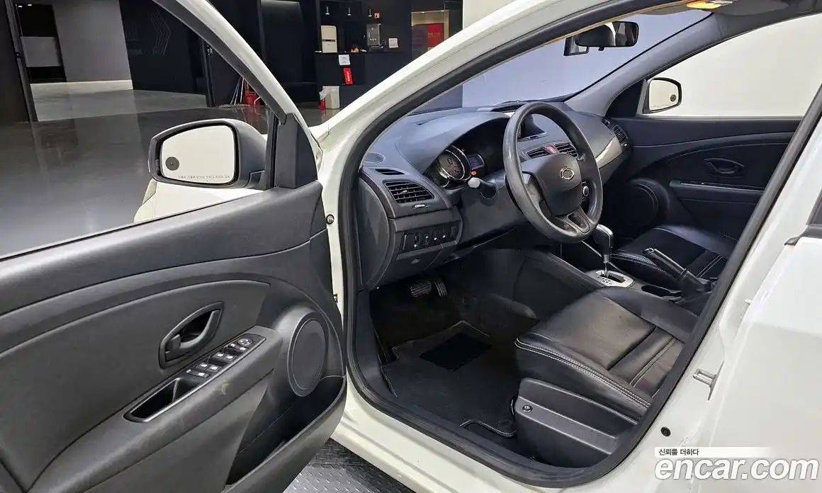 Renault SM3 2015 1.6 гидро в Москве № 1835046, фото 10