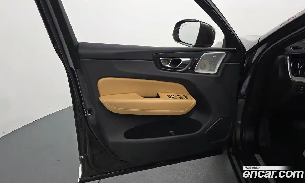 Volvo XC60 2018 2.0 гидро в Москве № 1836859, фото 14