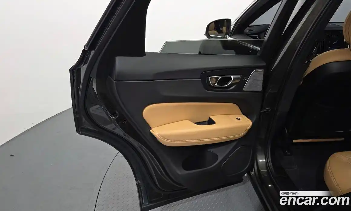 Volvo XC60 2018 2.0 гидро в Москве № 1836859, фото 15
