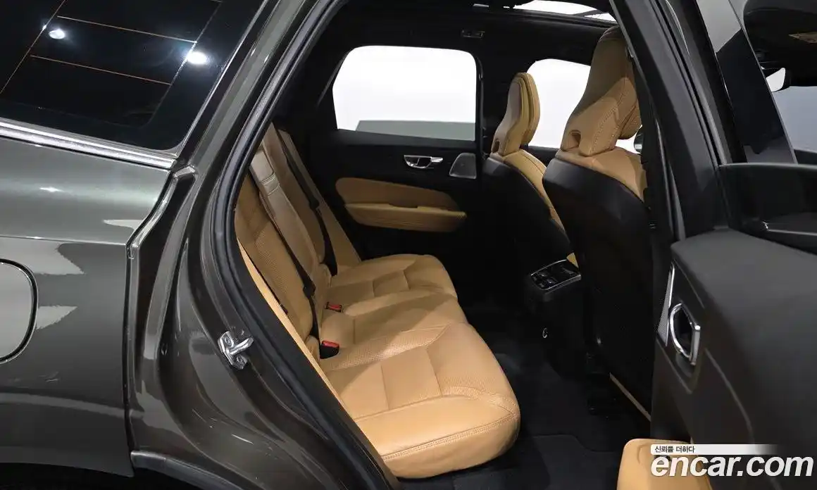 Volvo XC60 2018 2.0 гидро в Москве № 1836859, фото 16