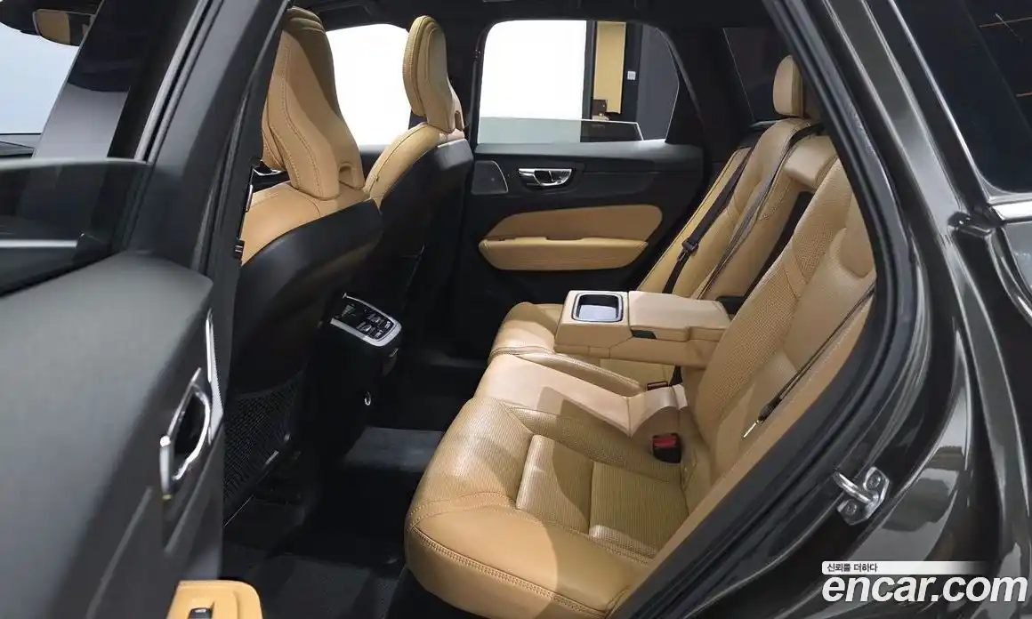 Volvo XC60 2018 2.0 гидро в Москве № 1836859, фото 17