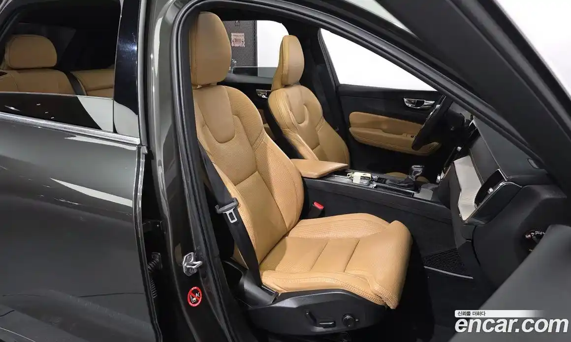Volvo XC60 2018 2.0 гидро в Москве № 1836859, фото 18