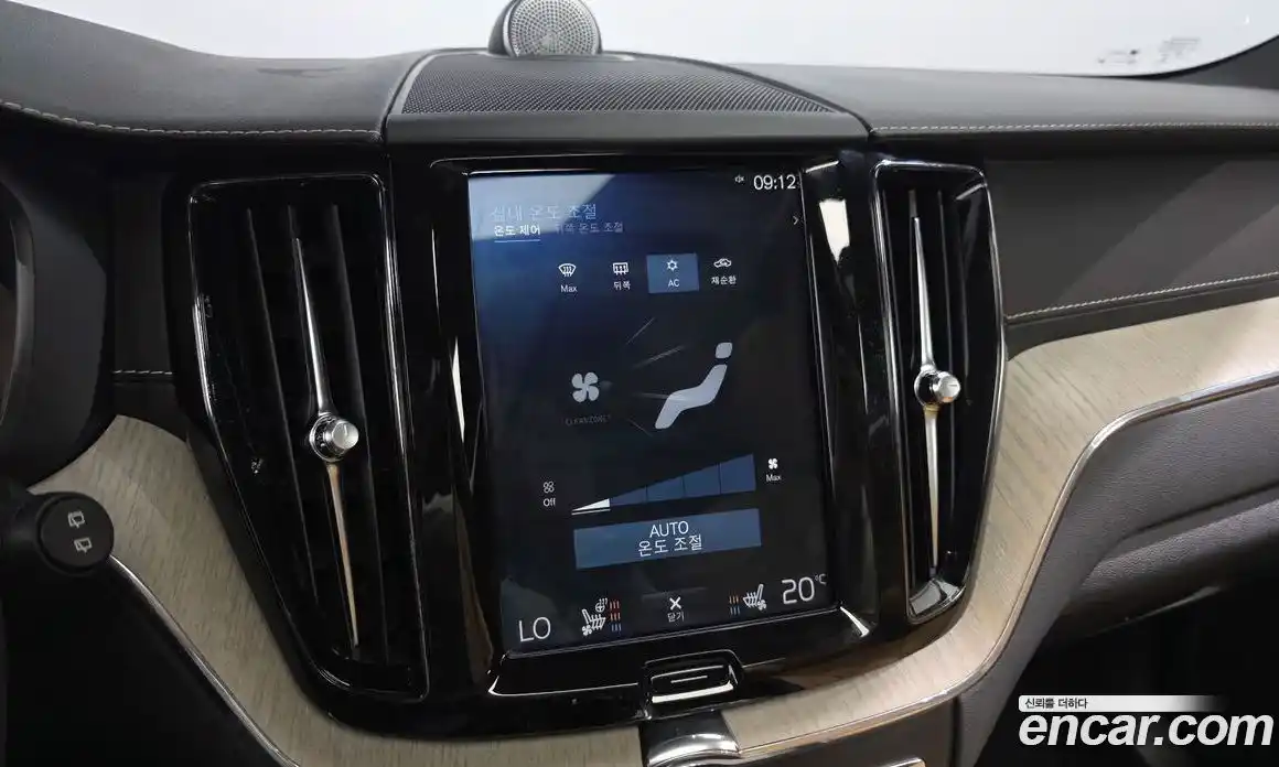 Volvo XC60 2018 2.0 гидро в Москве № 1836859, фото 22