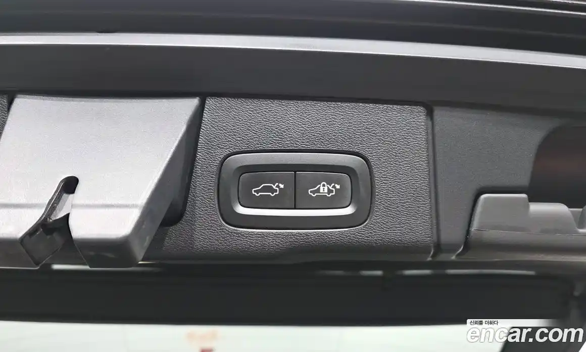 Volvo XC60 2018 2.0 гидро в Москве № 1836859, фото 26