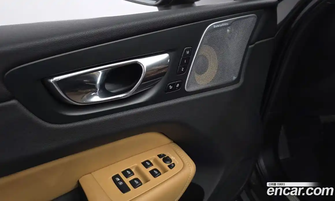Volvo XC60 2018 2.0 гидро в Москве № 1836859, фото 27