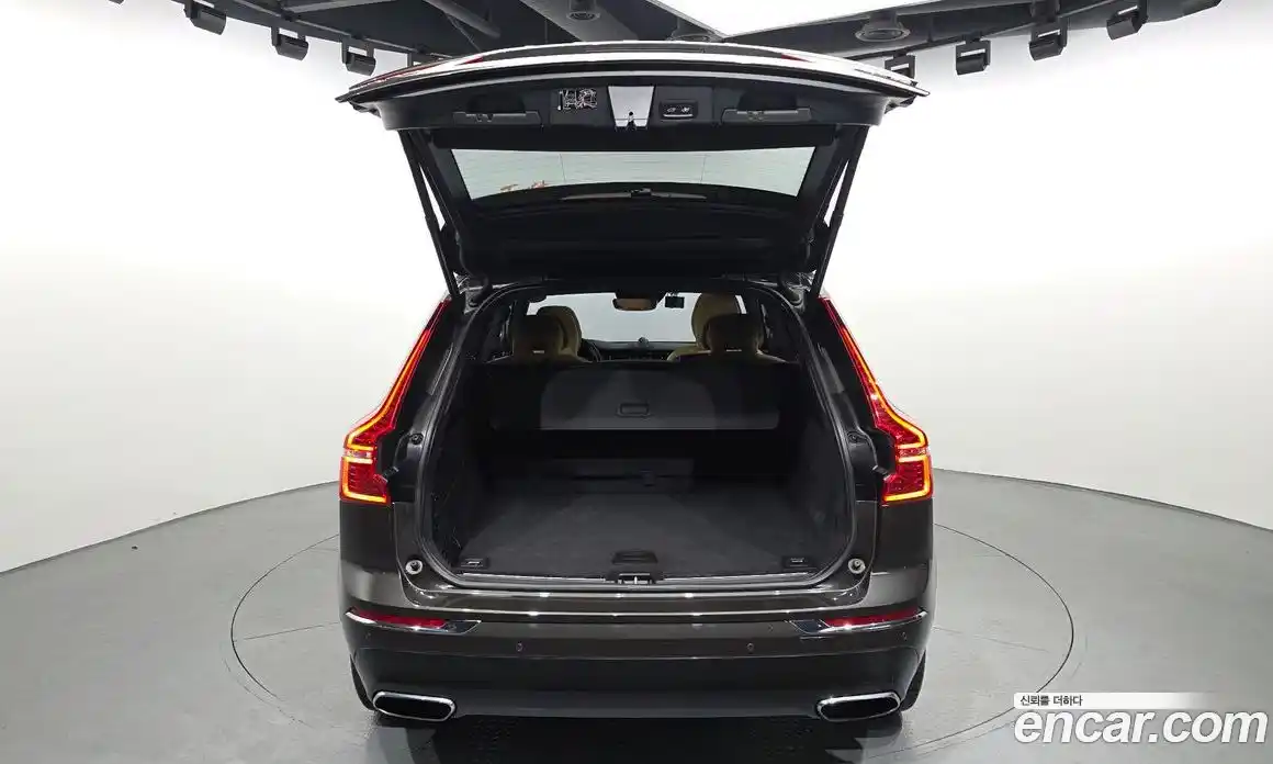 Volvo XC60 2018 2.0 гидро в Москве № 1836859, фото 32
