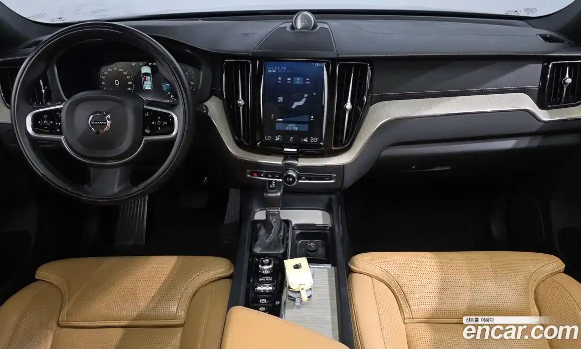 Volvo XC60 2018 2.0 гидро в Москве № 1836859, фото 10