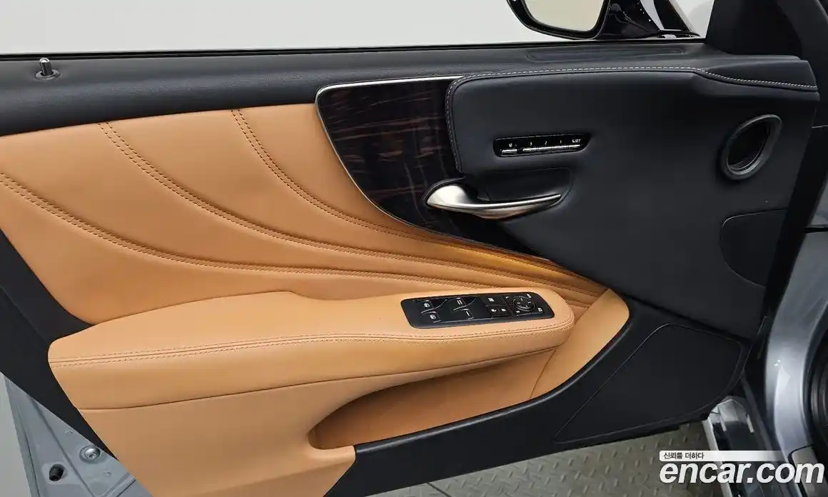 Lexus LS 2023 3.4 гидро в Москве № 1837919, фото 13
