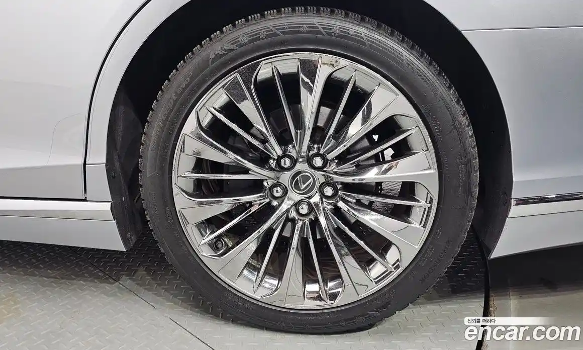 Lexus LS 2023 3.4 гидро в Москве № 1837919, фото 6