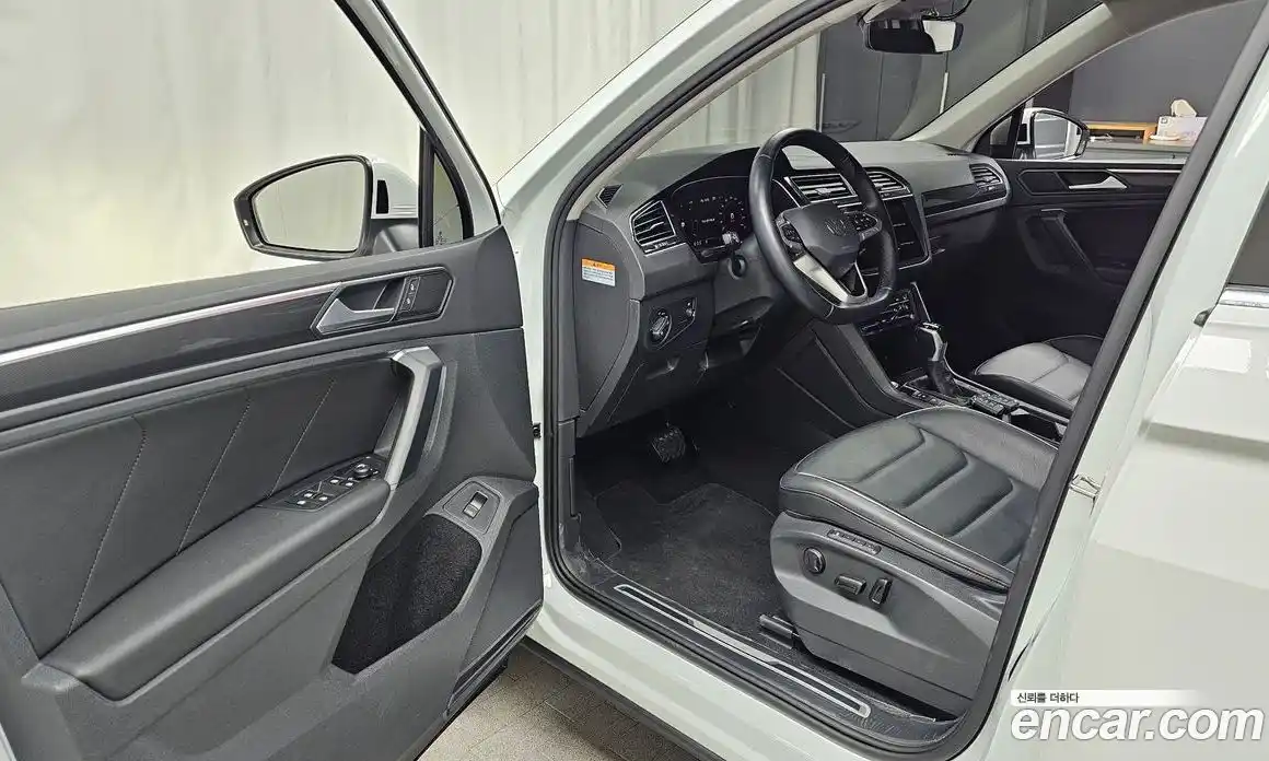 Volkswagen Tiguan 2022 2.0 гидро в Москве № 1838041, фото 13