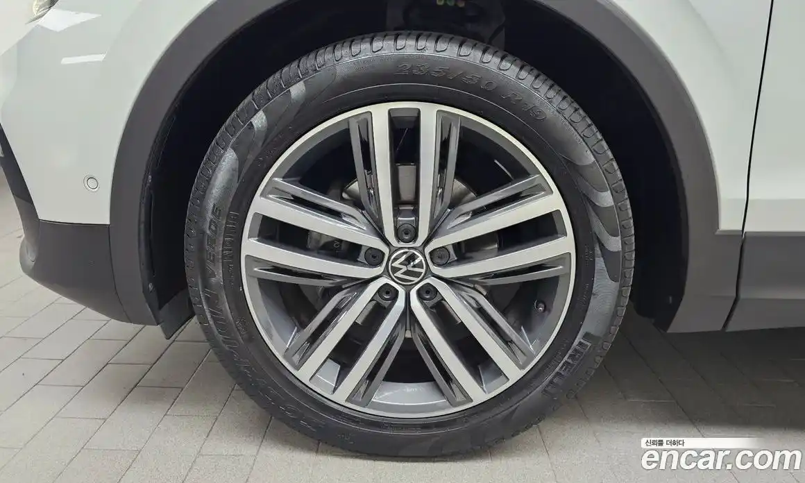 Volkswagen Tiguan 2022 2.0 гидро в Москве № 1838041, фото 5