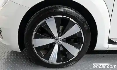 Volkswagen Beatle 2014 2.0 гидро в Москве № 1838131, миниатюра 5