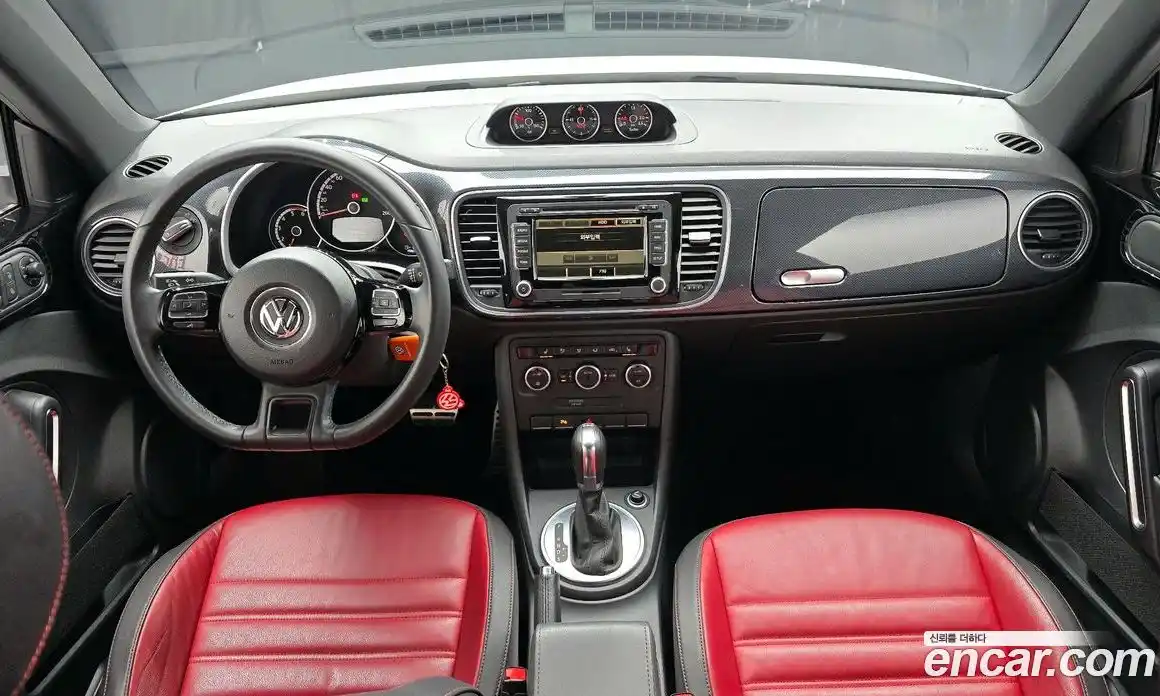 Volkswagen Beatle 2014 2.0 гидро в Москве № 1838131, фото 7