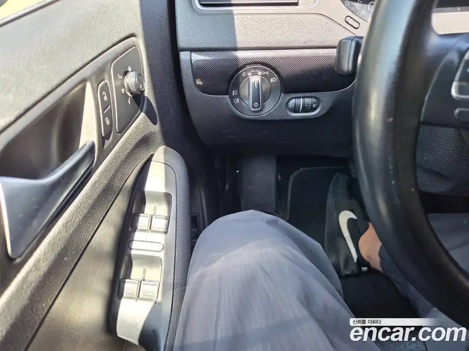 Volkswagen Jetta 2013 2.0 гидро в Москве № 1838166, фото 10
