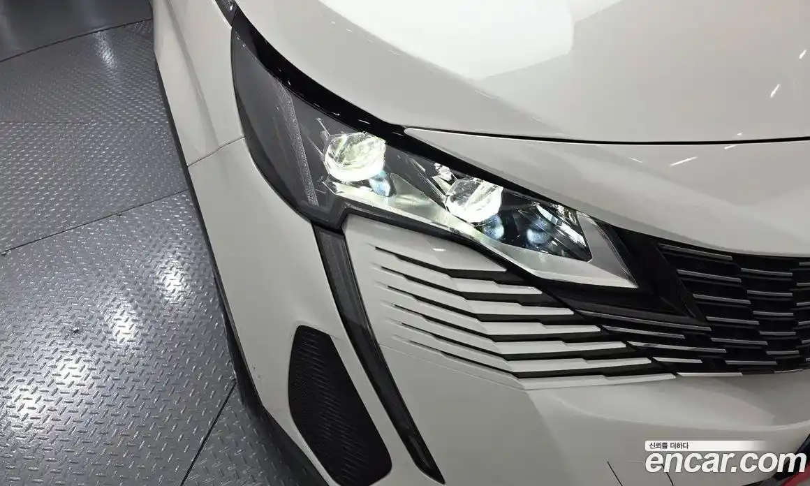 Peugeot 5008 2022 1.5 гидро в Москве, фото 8