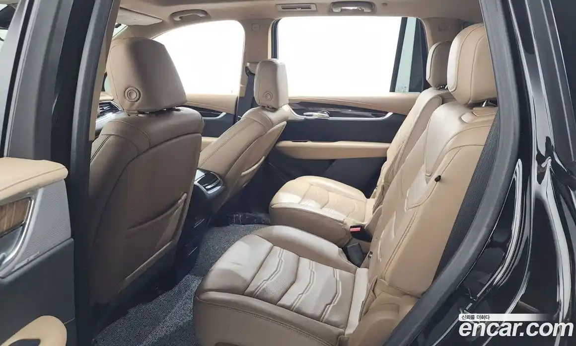 Cadillac XT6 2022 3.6 гидро в Москве № 1842015, фото 18