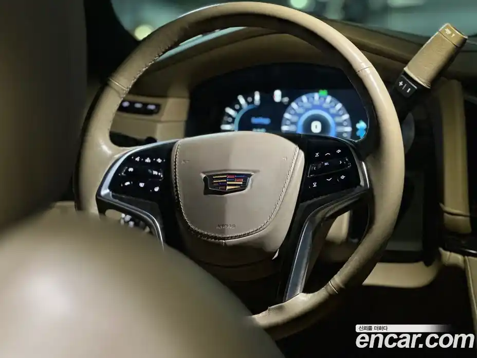 Cadillac Escalade 2018 6.2 гидро в Москве № 1842511, фото 14