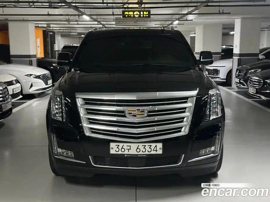 Cadillac Escalade 2018 6.2 гидро в Москве № 1842511, фото 3