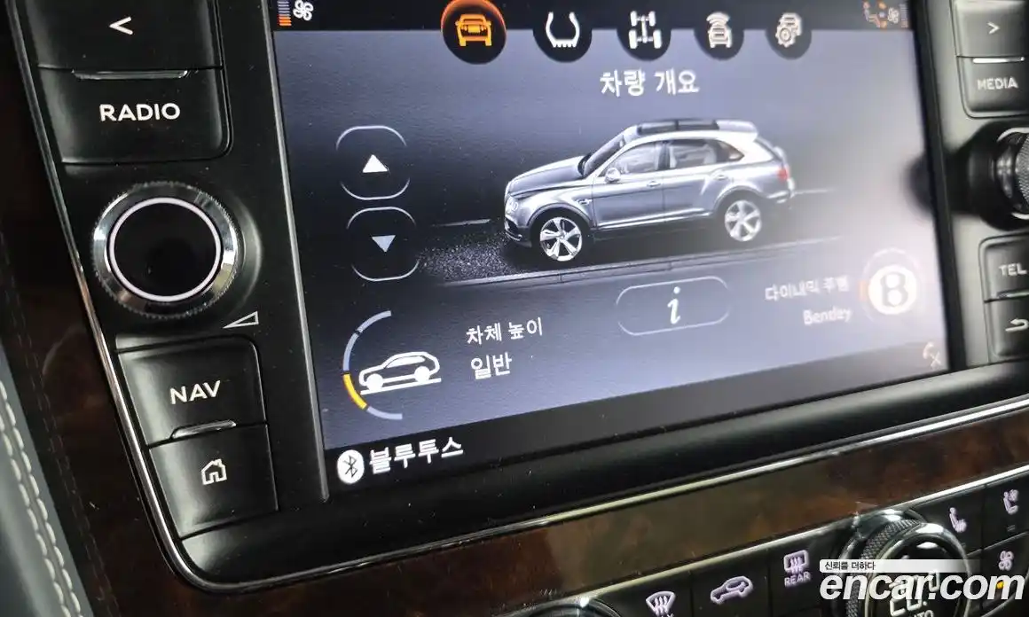 Bentley Bentayga 2017 6.0 гидро, фото 16