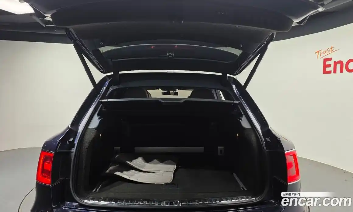 Bentley Bentayga 2017 6.0 гидро, фото 20