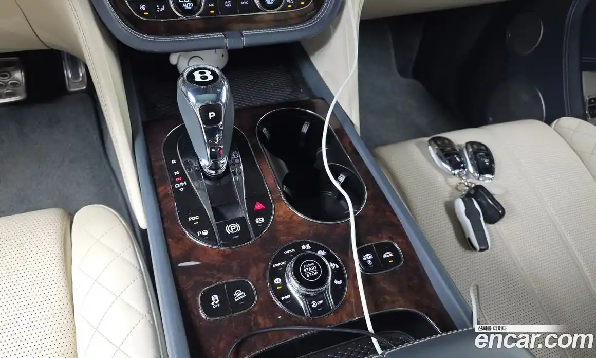 Bentley Bentayga 2017 6.0 гидро, фото 9