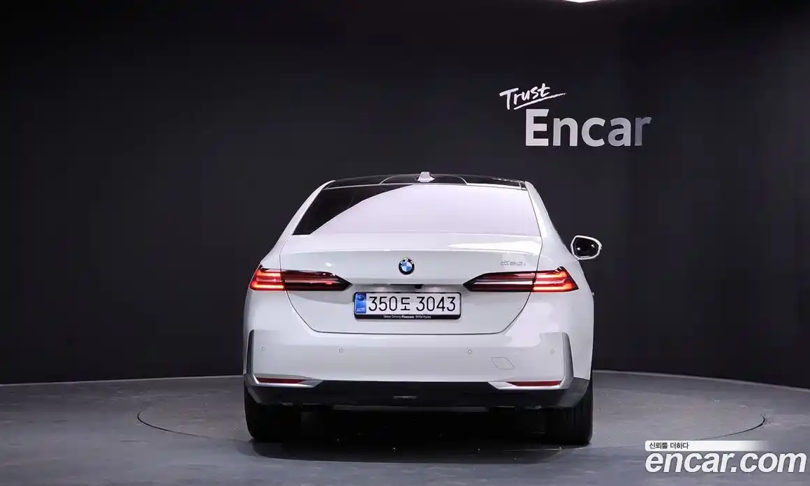 BMW 5-Series 2025 2.0 гидро в Москве № 210156, фото 4