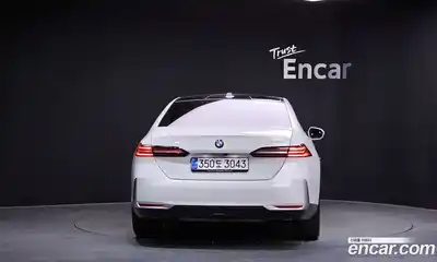 BMW 5-Series 2025 2.0 гидро в Москве № 210156, миниатюра 4