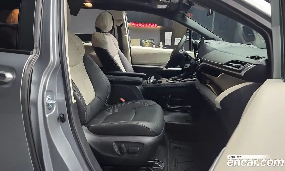 Toyota Sienna 2025 2.5 гидро в Москве № 232836, фото 11
