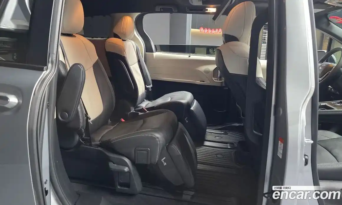 Toyota Sienna 2025 2.5 гидро в Москве № 232836, фото 12