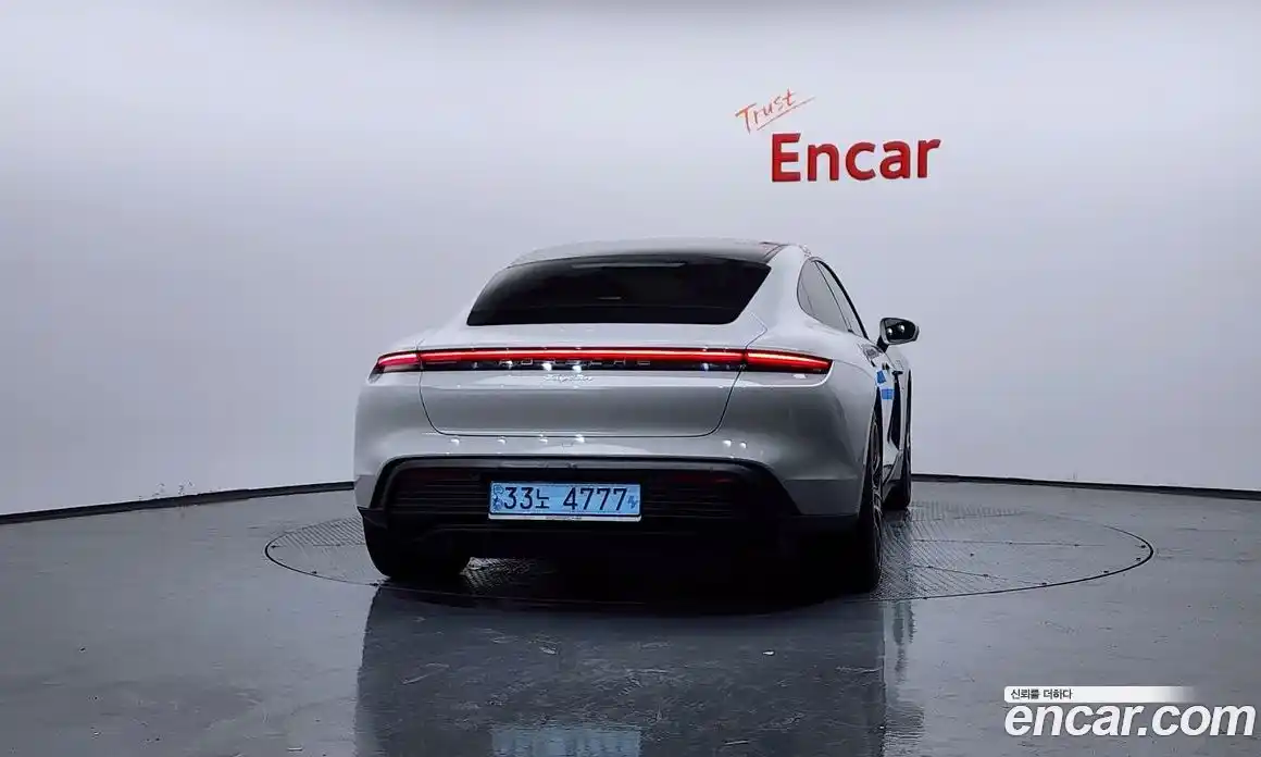 Porsche Taycan 2022 0.1 гидро в Москве № 824239, фото 4
