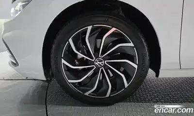 Volkswagen Golf 2023 2.0 гидро в Москве № 1293899, миниатюра 7