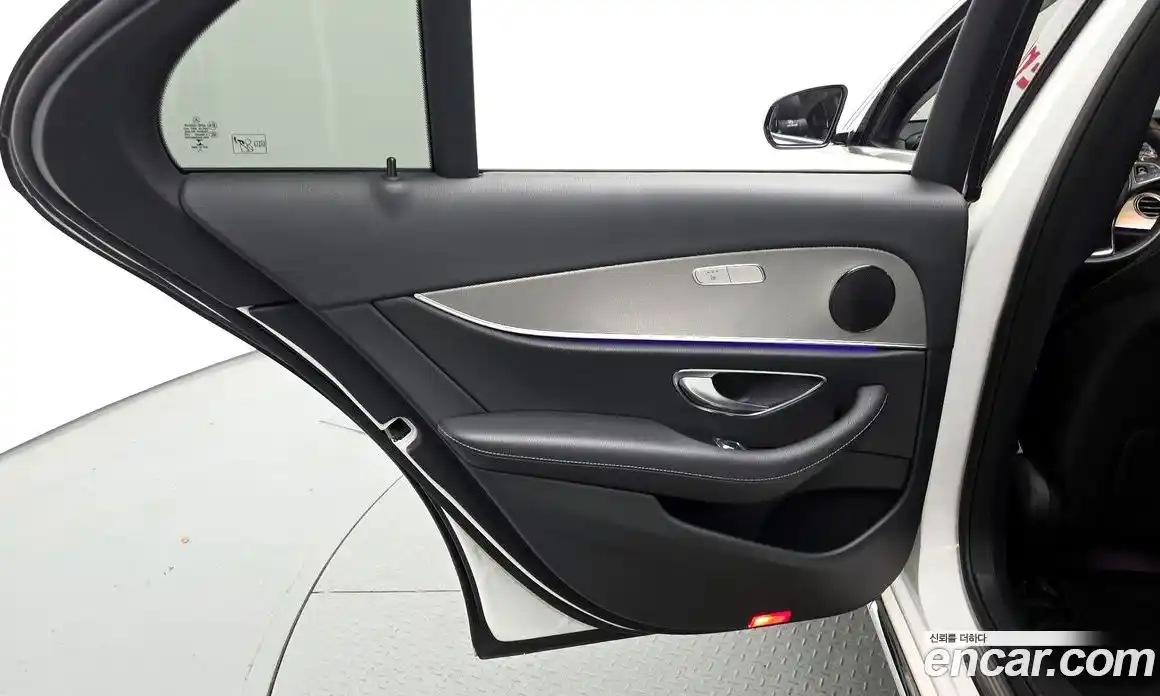 Mercedes-Benz E-Class 2018 2.0 гидро в Москве № 1322293, фото 15