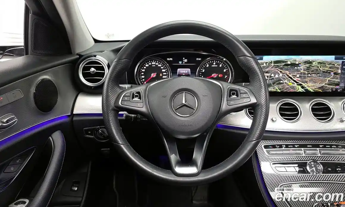 Mercedes-Benz E-Class 2018 2.0 гидро в Москве № 1322293, фото 19