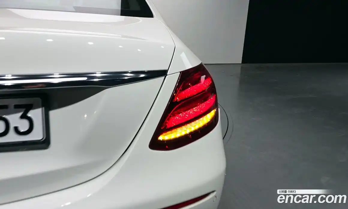 Mercedes-Benz E-Class 2018 2.0 гидро в Москве № 1322293, фото 9