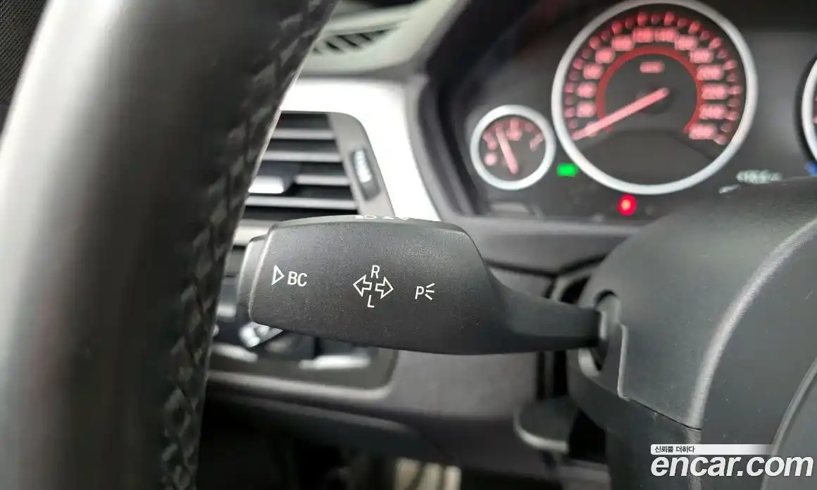 BMW 3-Series 2017 2.0 гидро, фото 29