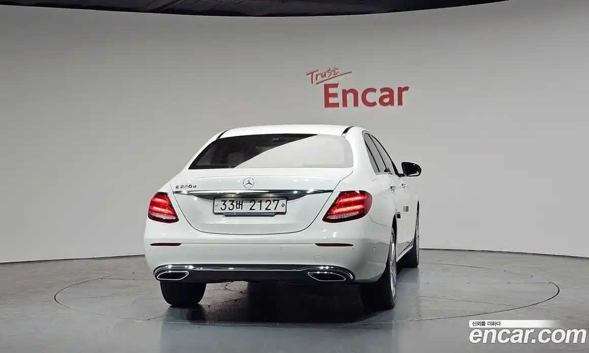 Mercedes-Benz E-Class 2017 1.9 гидро в Москве № 1348061, фото 3
