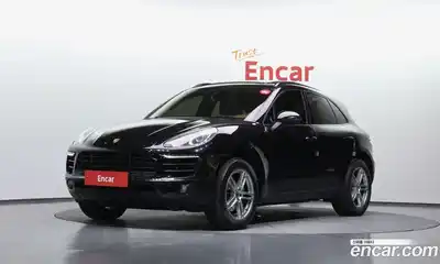 Porsche Macan, 2015