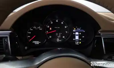 Porsche Macan 2015 2.0 гидро в Москве № 1349240, миниатюра 11