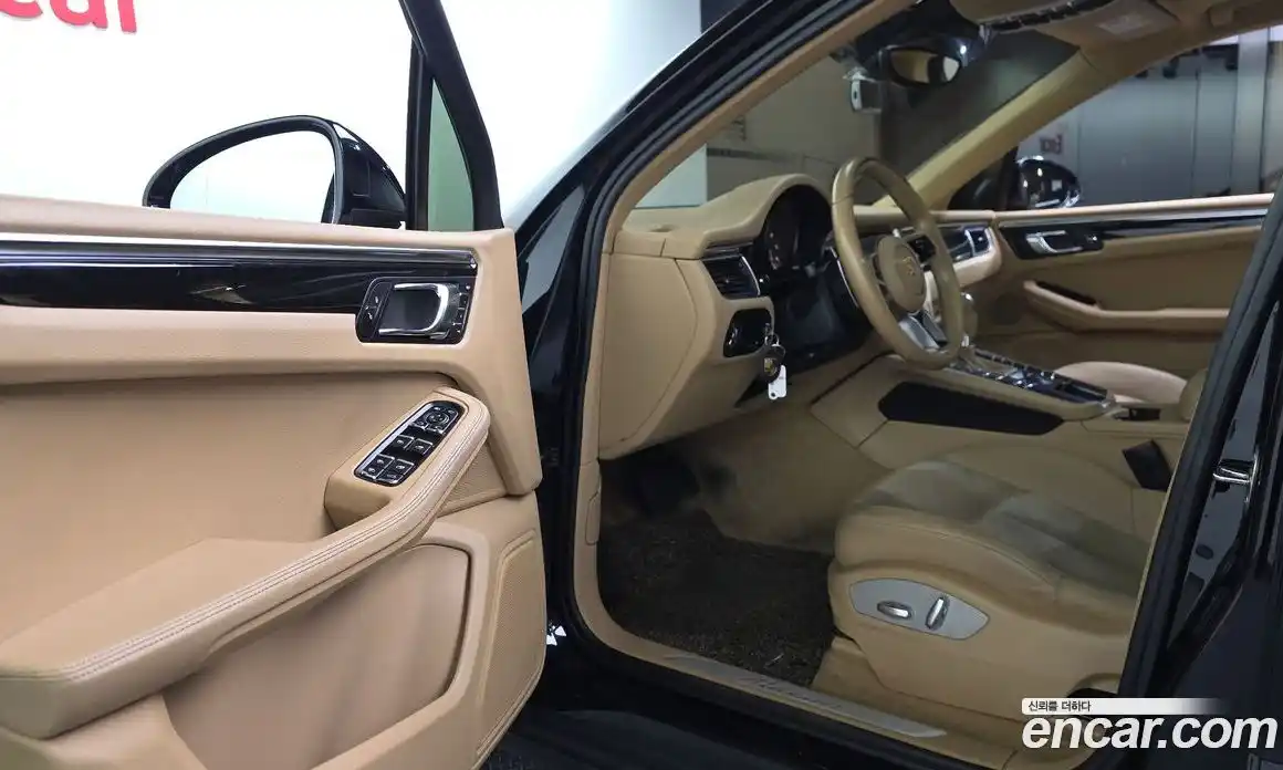 Porsche Macan 2015 2.0 гидро в Москве № 1349240, фото 13