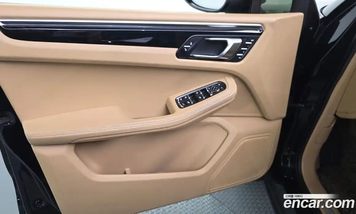 Porsche Macan 2015 2.0 гидро в Москве № 1349240, фото 14