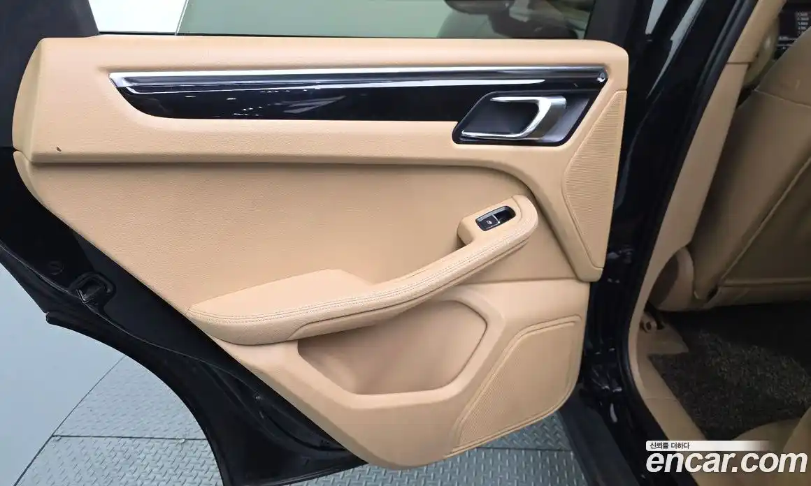Porsche Macan 2015 2.0 гидро в Москве № 1349240, фото 15