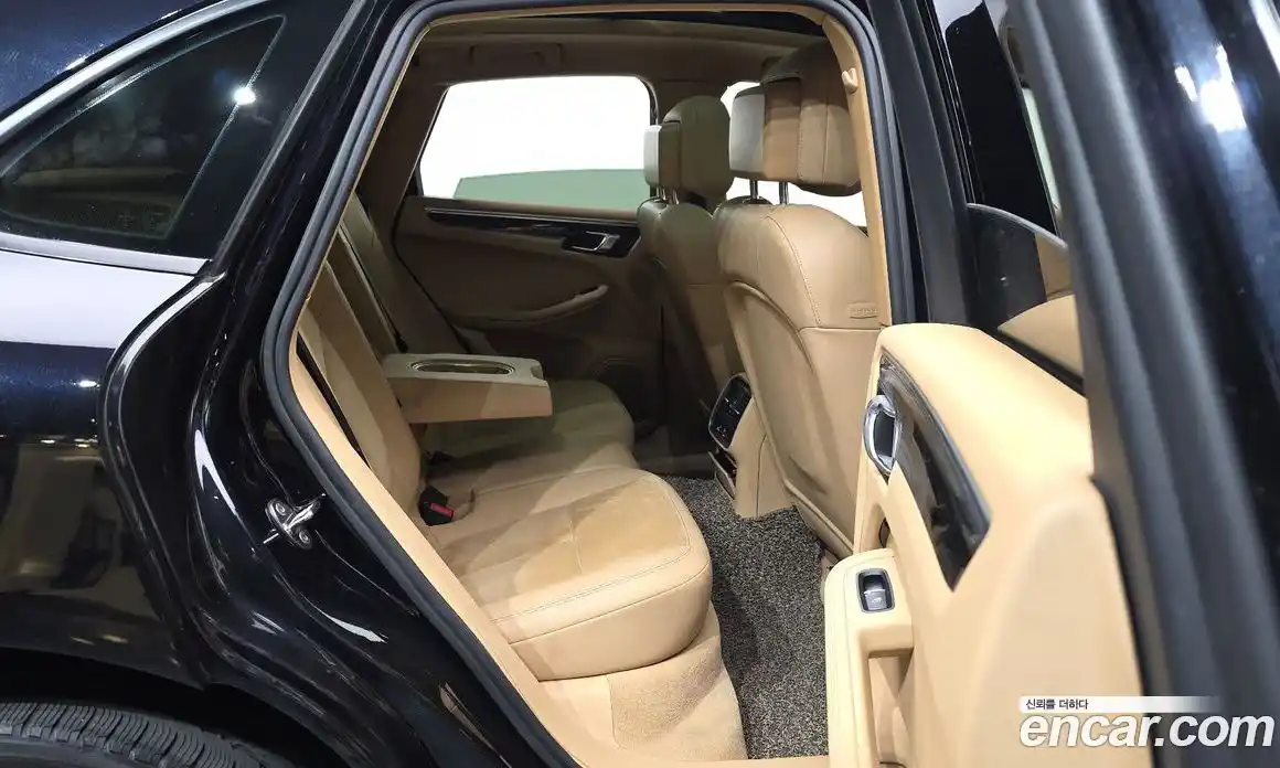 Porsche Macan 2015 2.0 гидро в Москве № 1349240, фото 16