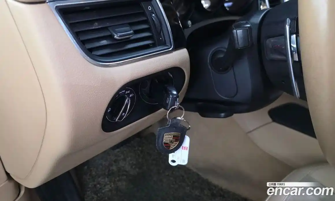 Porsche Macan 2015 2.0 гидро в Москве № 1349240, фото 19