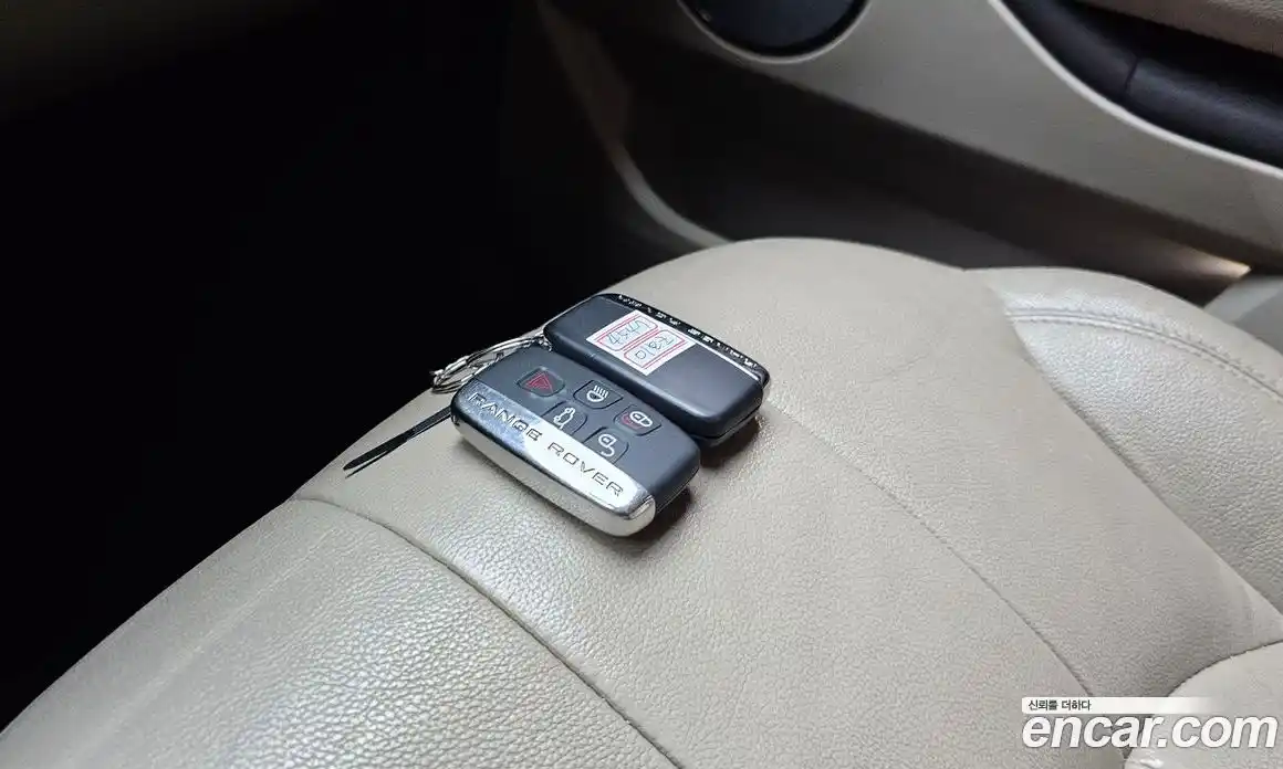 Land Rover Range-Rover Evoque 2018 2.0 гидро в Москве № 1349308, фото 31