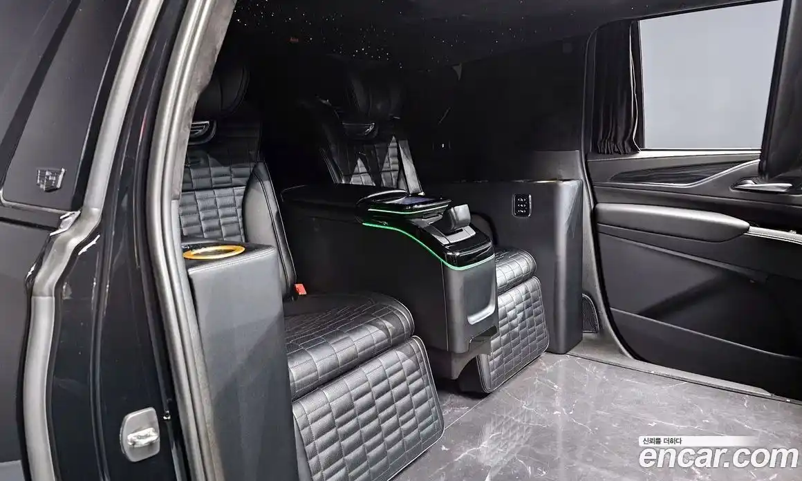 Cadillac Escalade 2023 6.2 гидро в Москве № 1351311, фото 17