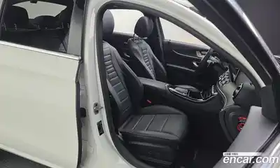 Mercedes-Benz E-Class 2022 2.0 гидро в Москве № 138907, миниатюра 12