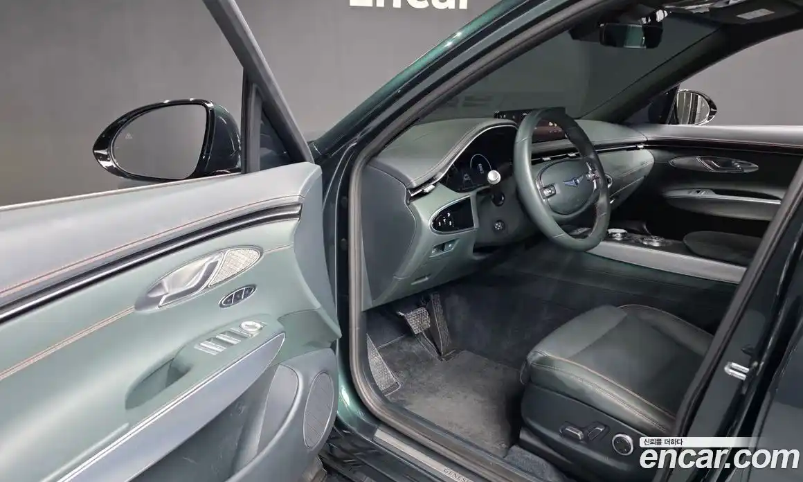 Genesis GV70 2022 2.5 гидро в Москве, фото 13